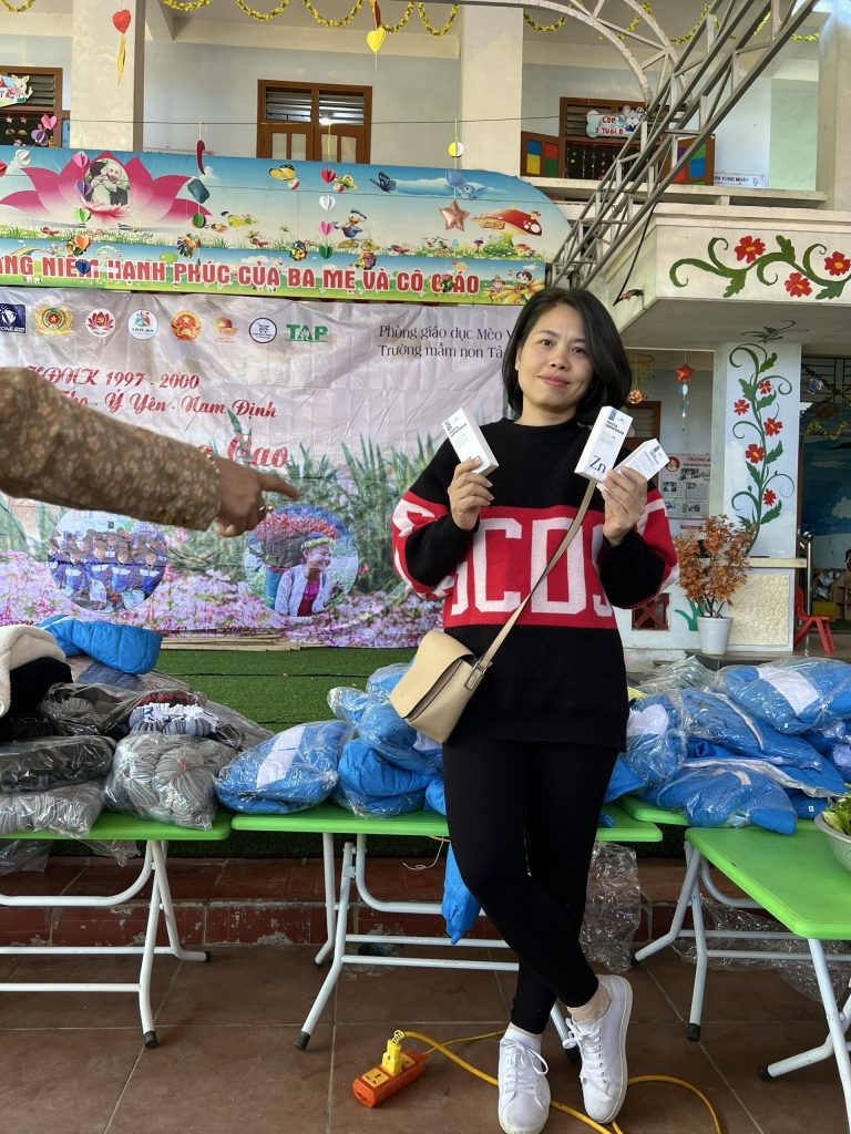 Làm từ thiện tại Trường mầm non Tả Lủng- Mèo Vạc – đồng văn- hà giang